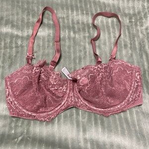 Victoria’s Secret 34D underwire bra